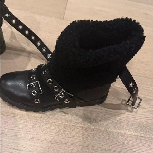 Marc by Marc Jacobs Black Shearling Lace-Up Buckle Ankle Boots.. size 10 - Picture 3 of 10